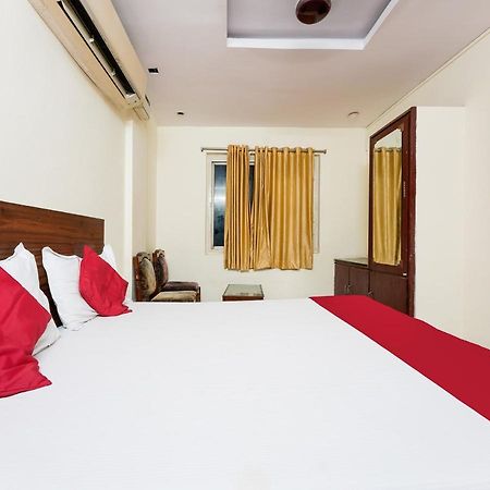 SPOT ON 82731 Hotel Supriya Vijayawāda Dış mekan fotoğraf